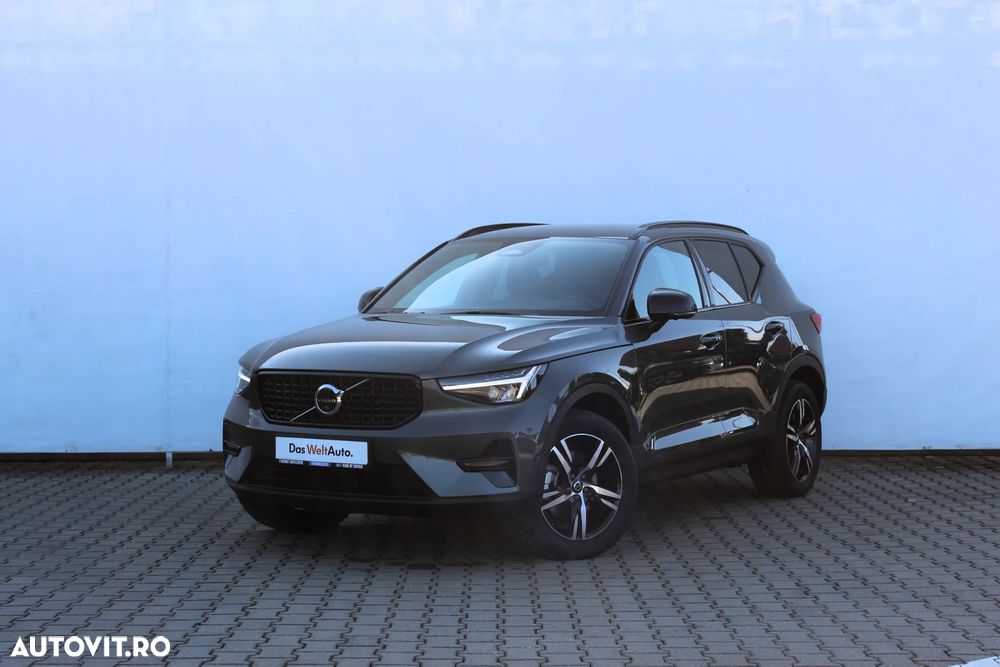 Volvo XC 40 B3 AT FWD MHEV Plus Dark - 1