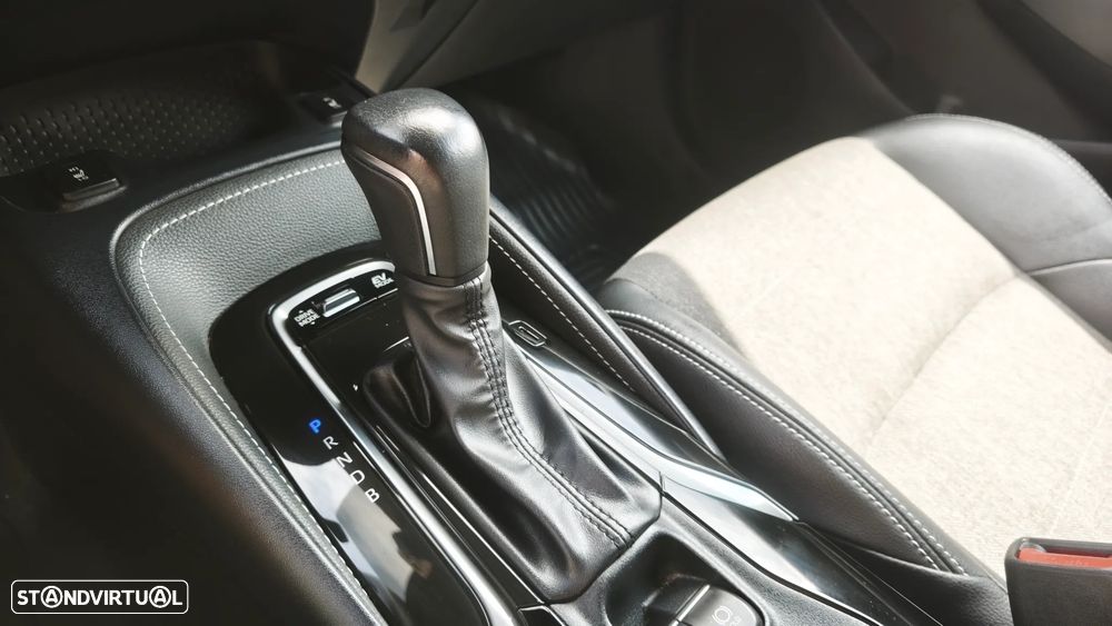 Toyota Corolla 1.8 Hybrid Comfort Plus - 19