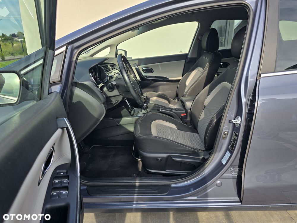 Kia Ceed 1.6 GDI Dream Team Edition - 17