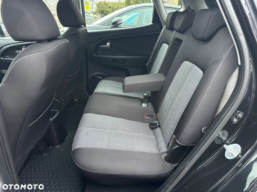 Kia Venga 1.6 CVVT Spirit - 11