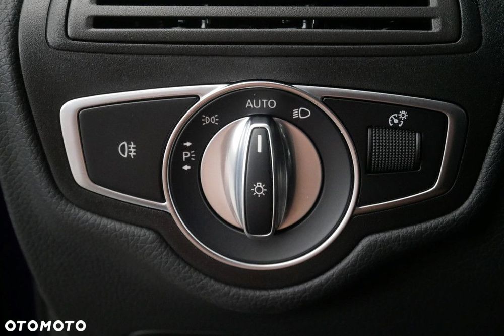 Mercedes-Benz GLC - 29