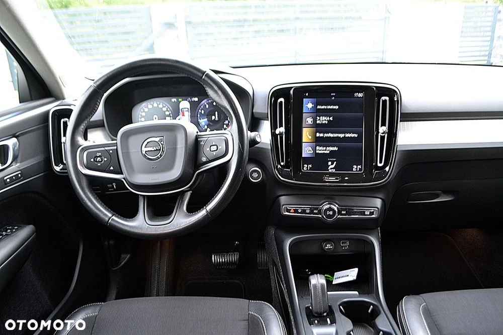 Volvo XC 40 T3 Momentum - 13