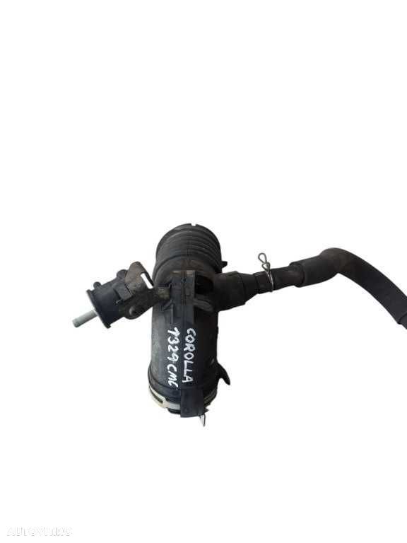 Dezmembrari TOYOTA COROLLA 1329  Furtun admisie cmc cod  17880-0Y020 - 2