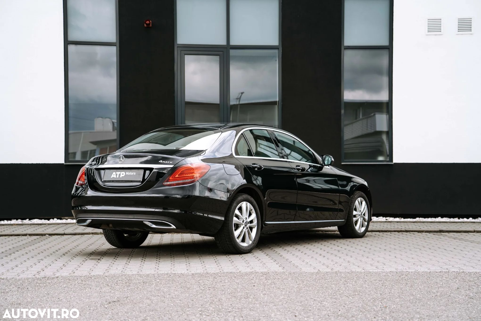 Mercedes-Benz C - 6