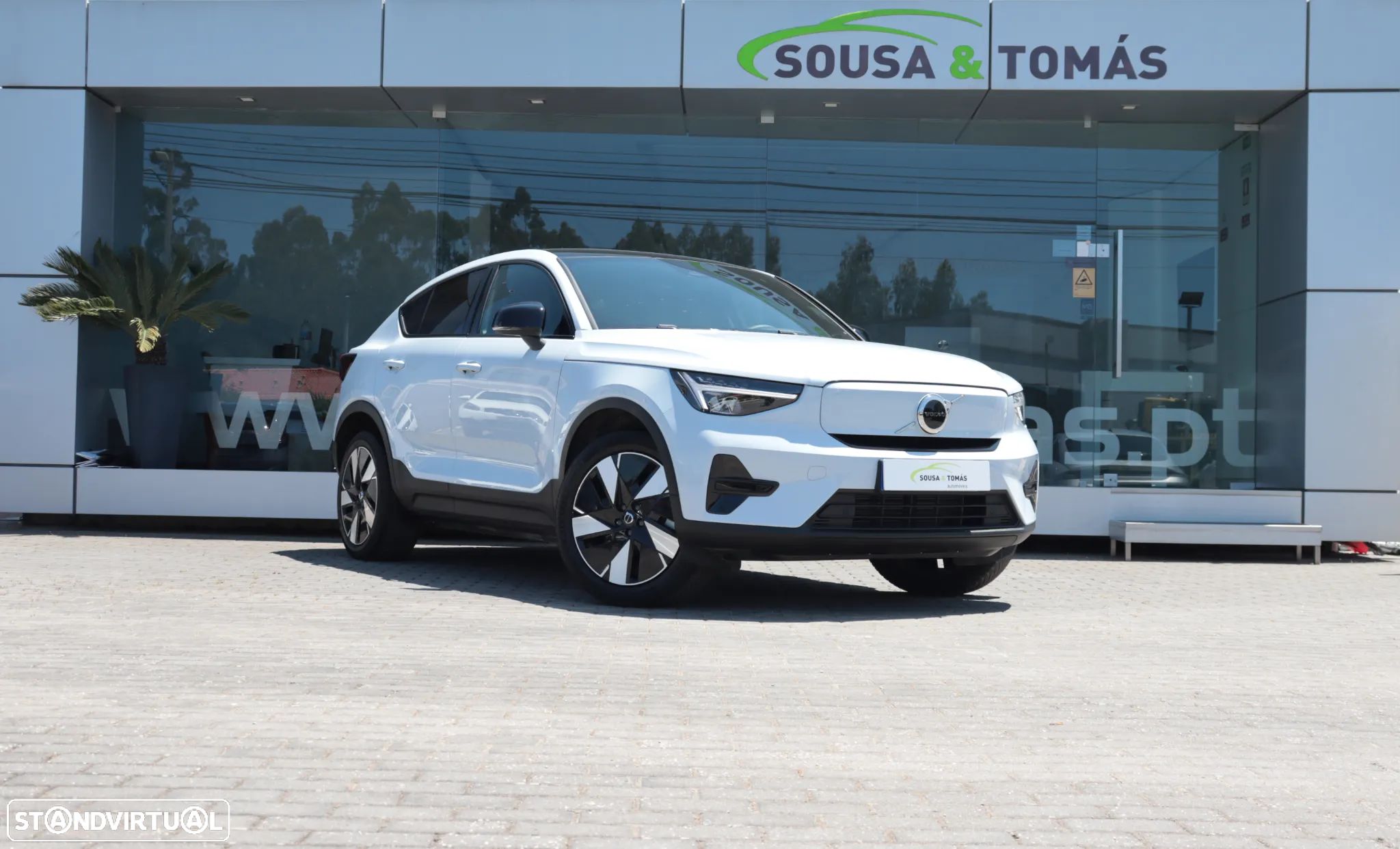 Volvo C40 Recharge Core - 1