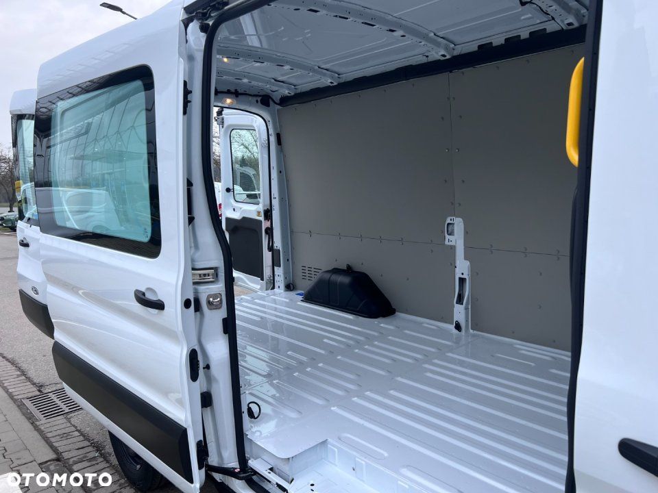 Ford Nowy Transit - 6