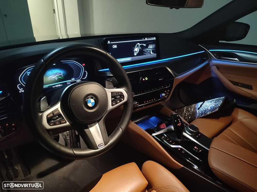 BMW 530 e Pack 50 anos M - 17