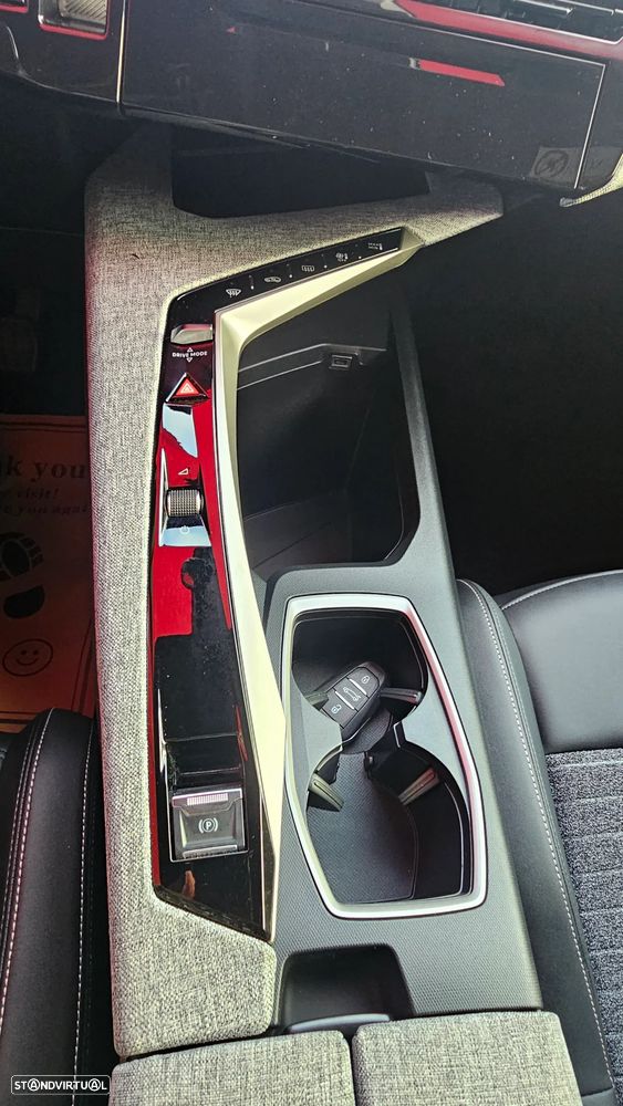 Peugeot 3008 1.2 Hybrid Allure e-DCS6 - 25