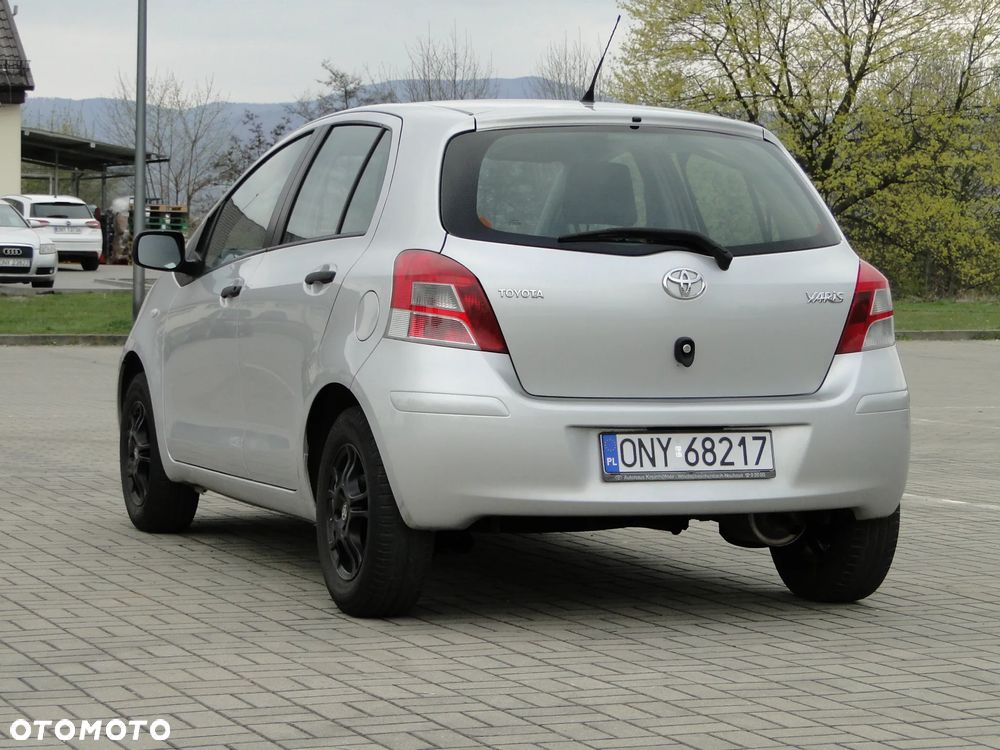 Toyota Yaris 1.0 VVT-i Cool - 3