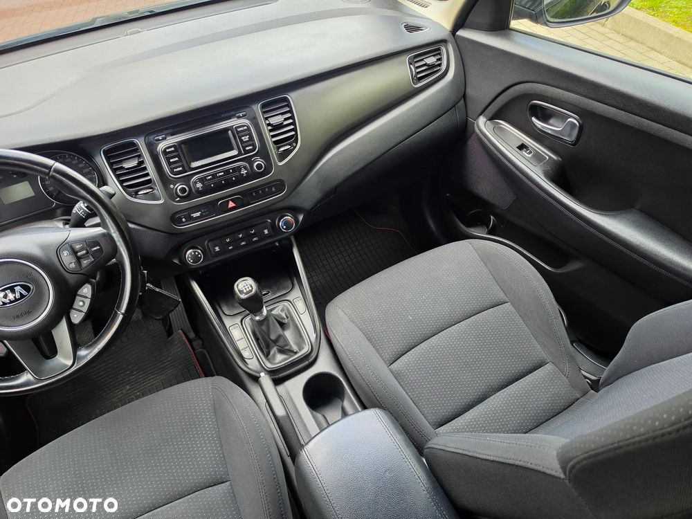 Kia Carens 1.6 GDI Attract - 17