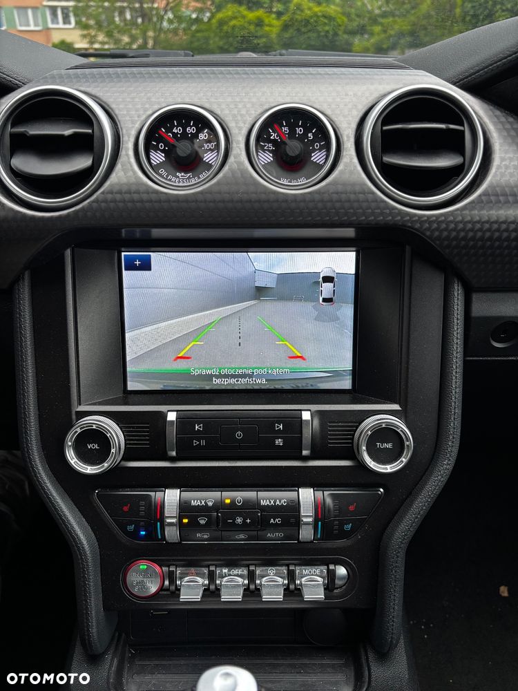 Ford Mustang - 11