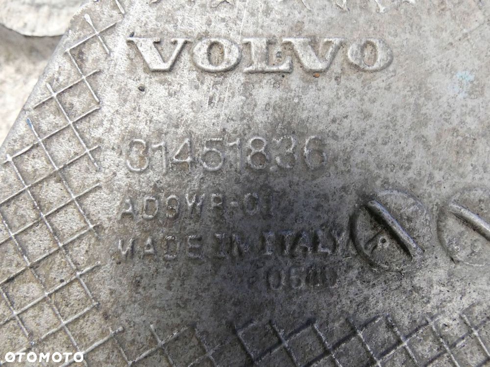 VOLVO XC90 II WAHACZ PRAWY TYŁ TYLNY - 3