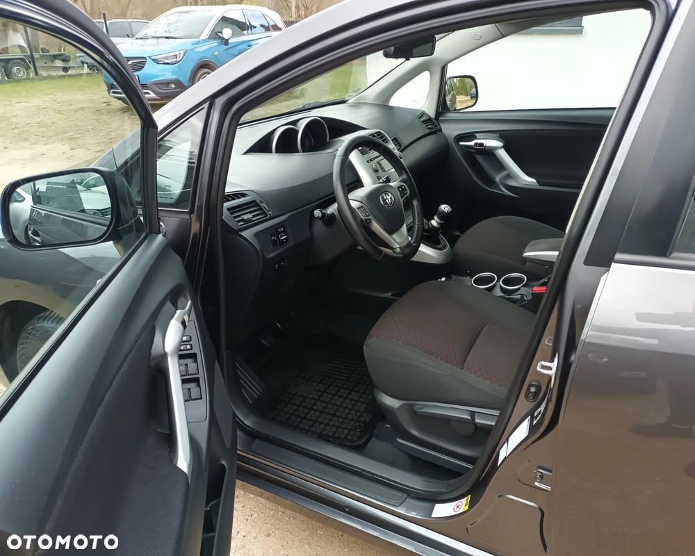 Toyota Verso 1.8 5-Sitzer Executive - 5