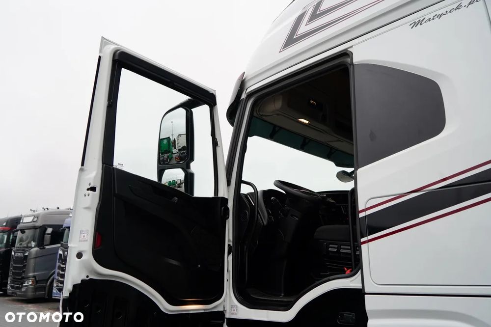 Iveco S-WAY / 510 / RETARDER / KLIMA POSTOJOWA / CAŁA NA PODUSZKACH - 22