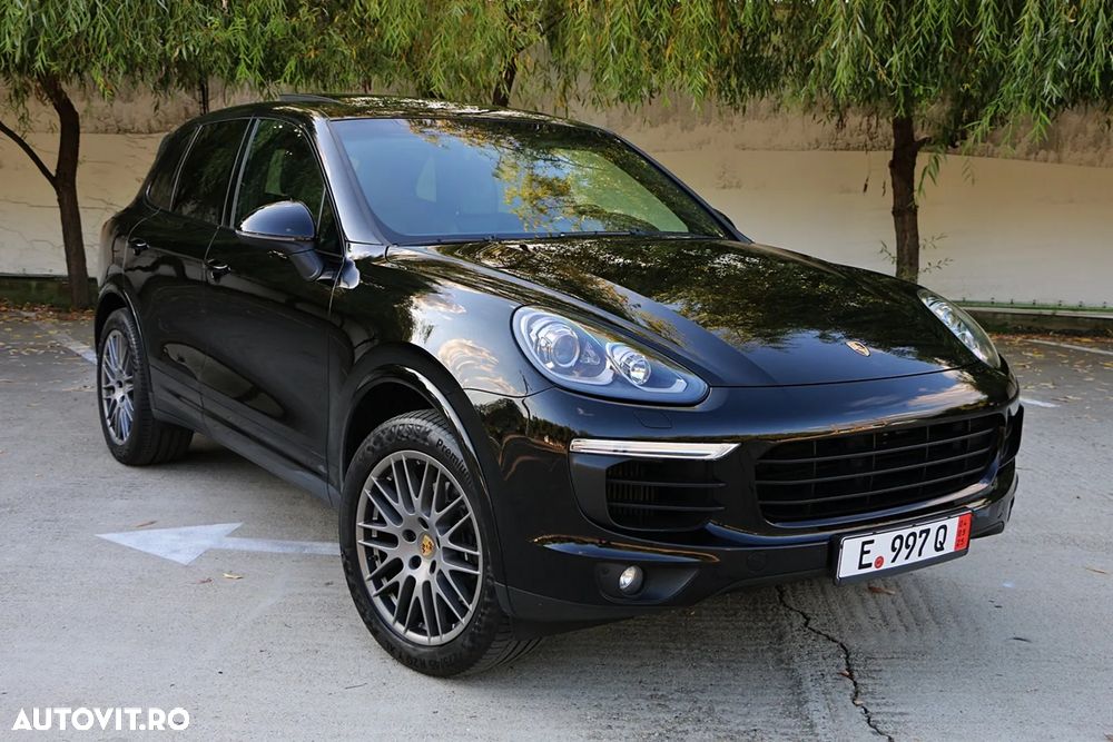 Porsche Cayenne 3.0 L - 2