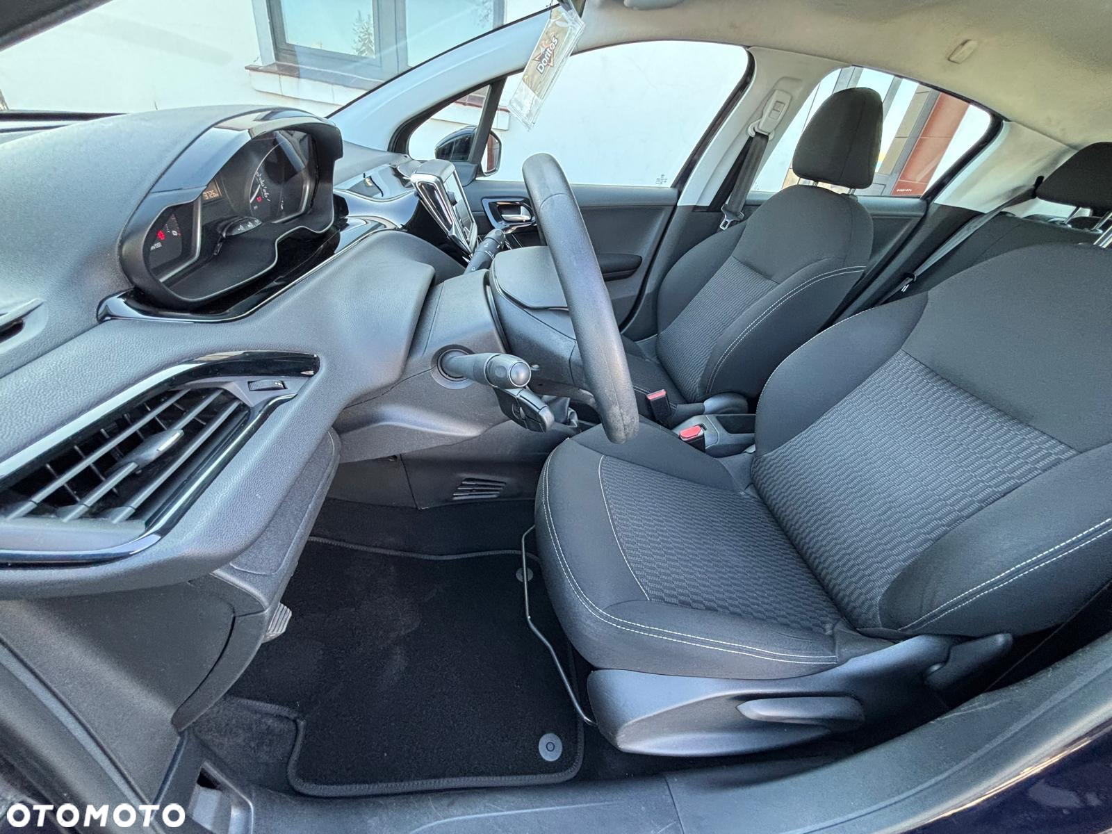 Peugeot 208 1.6 BlueHDi Active - 32