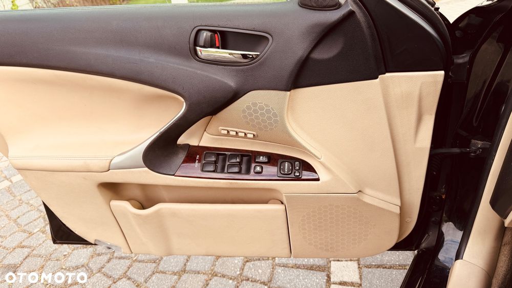 Lexus IS 250 Prestige - 26