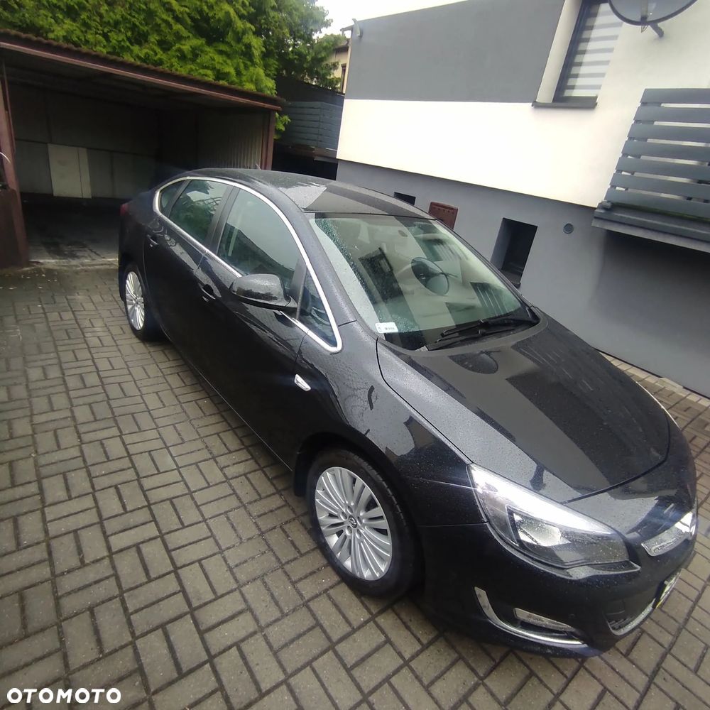 Opel Astra 1.4 T Executive - 2