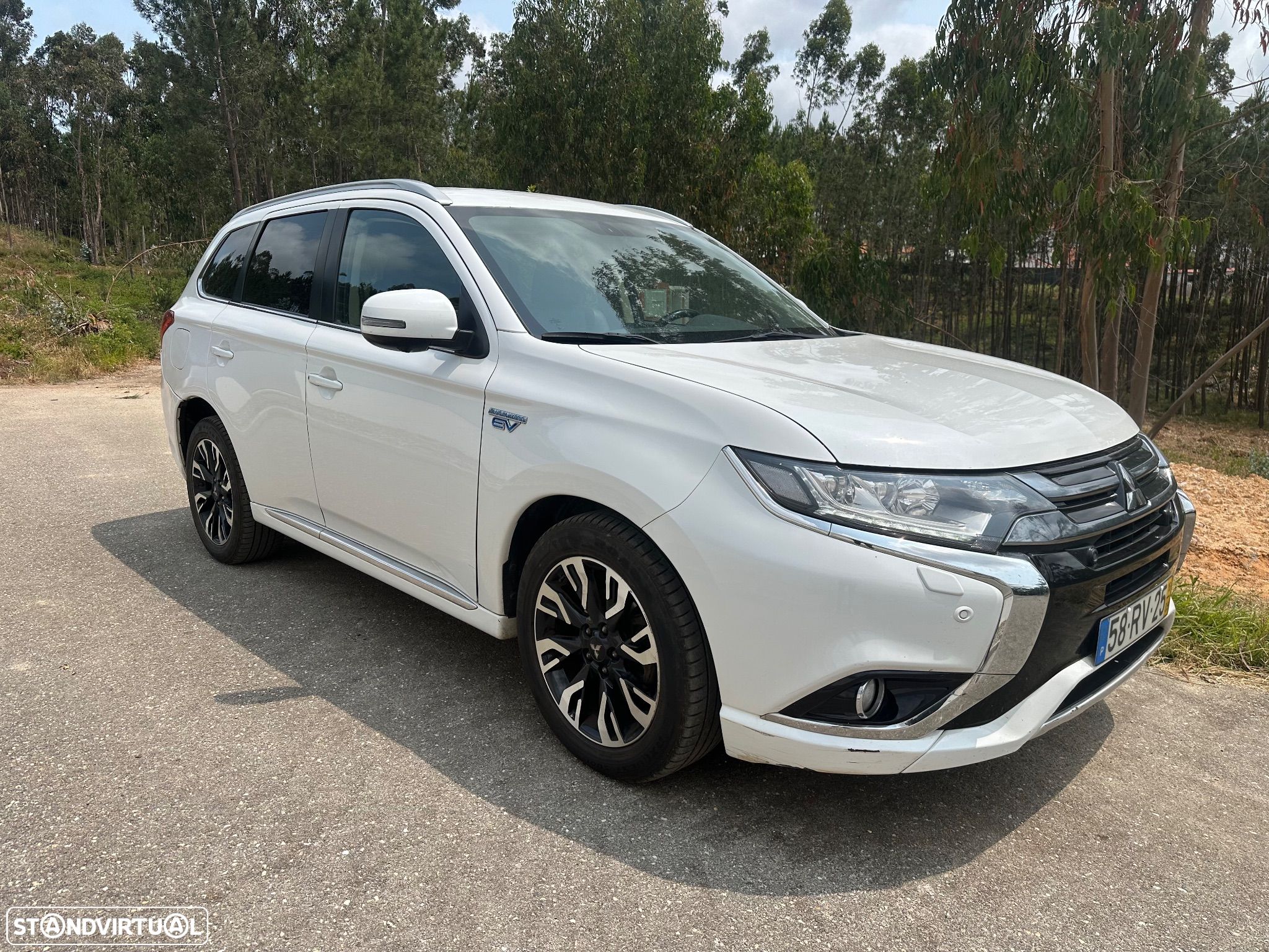 Mitsubishi Outlander 2.0 MIVEC Instyle Navi+ - 1