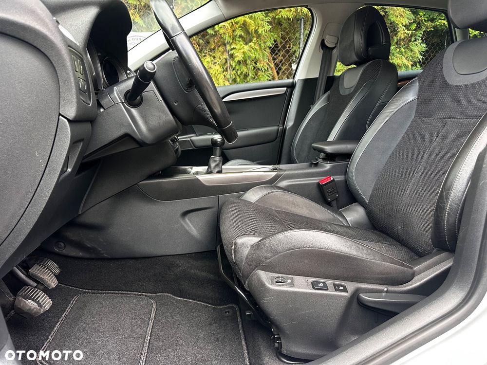 Citroën C4 VTi 120 Exclusive - 16