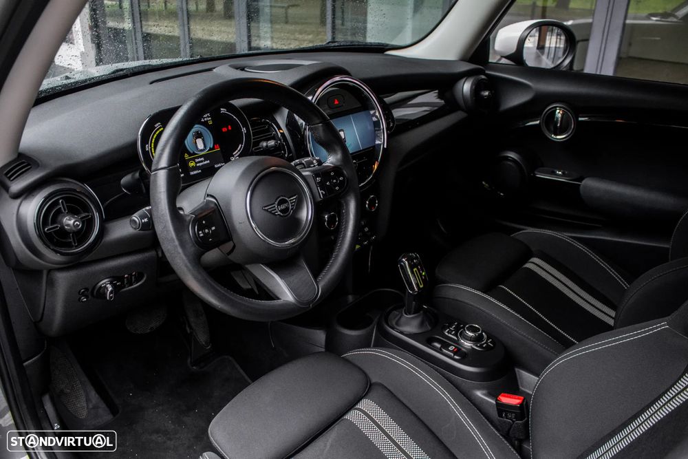 MINI 3 Portas Cooper SE Essential - 23