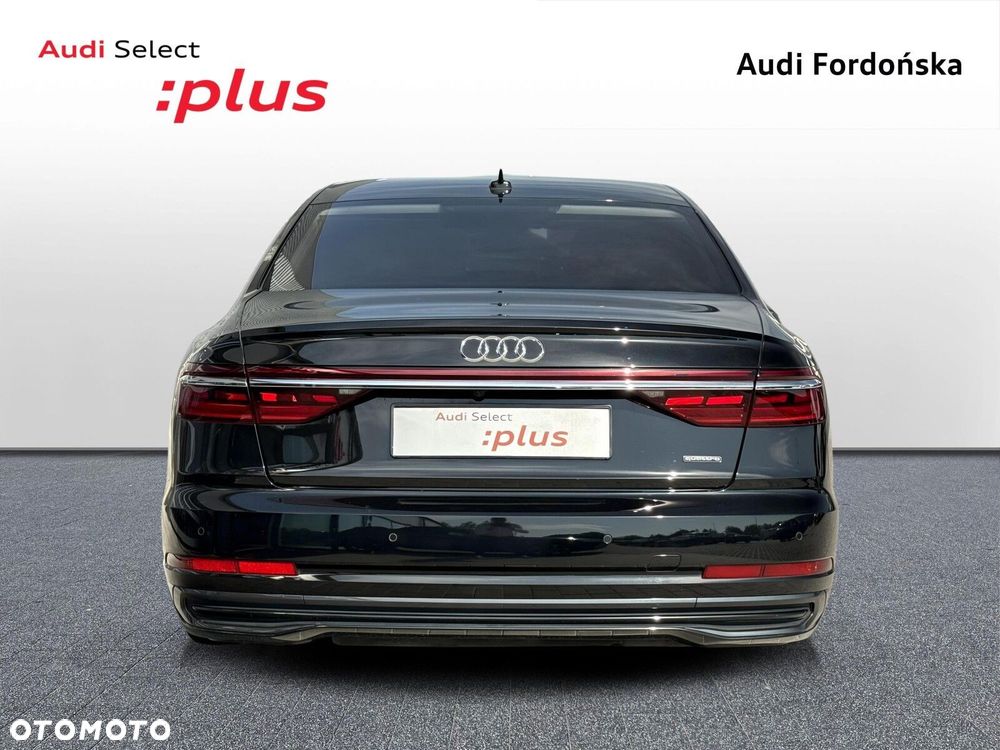 Audi A8 - 6