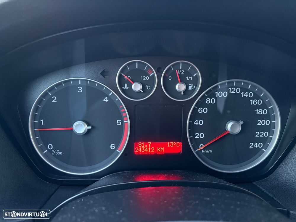 Ford Focus SW 1.6 TDCi Titanium - 12