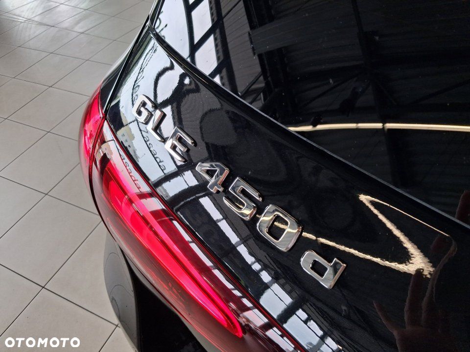 Mercedes-Benz GLE - 16