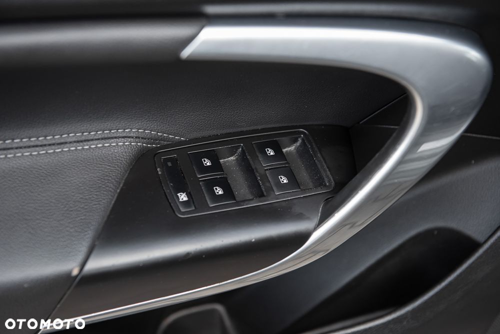 Opel Insignia 2.8 Turbo 4x4 Innovation - 17