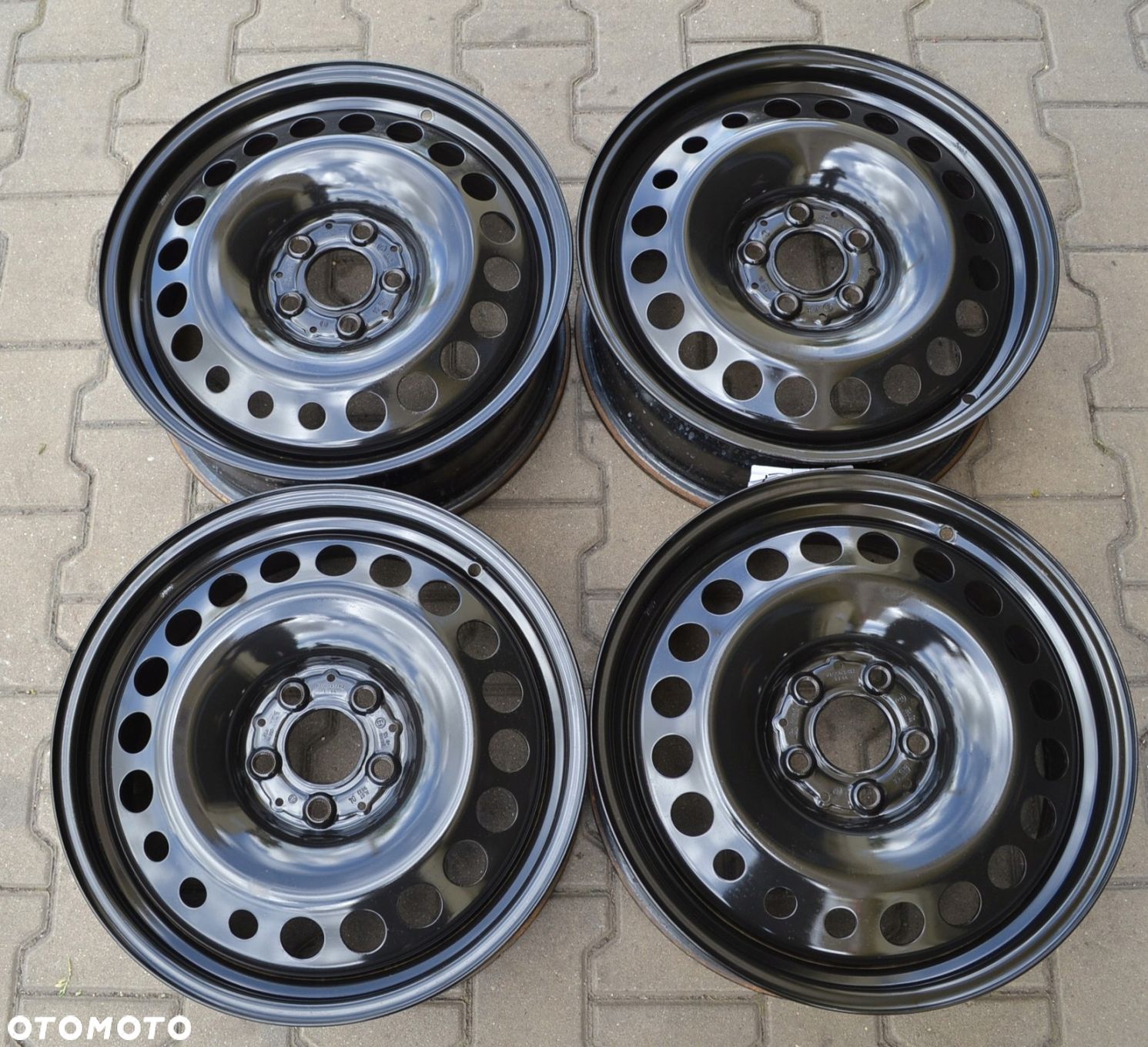 FELGI STALOWE MERCEDES 5x112 6,5J17 ET 44 F-73 - 1