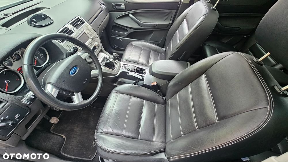 Ford Kuga 2.0 TDCi 2x4 Titanium - 20