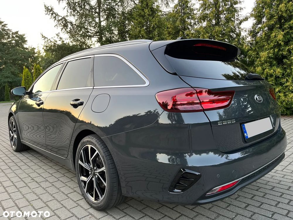 Kia Ceed 1.6 CRDi SCR L Business Line Plus - 17