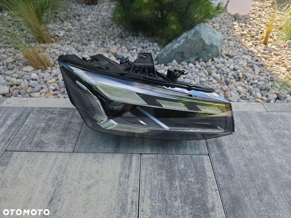 AUDI Q2 SQ2 81A LIFT Lampa prawa przód Kompletna Full Led Matrix 81A941036D - 2
