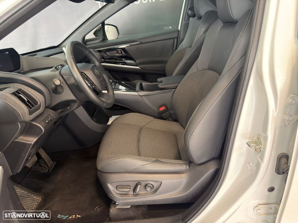 Toyota bZ4X 71,4 kWh Exclusive - 11