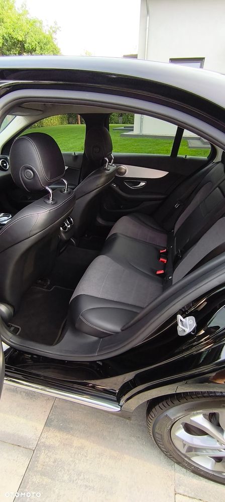 Mercedes-Benz Klasa C 180 9G-TRONIC - 16