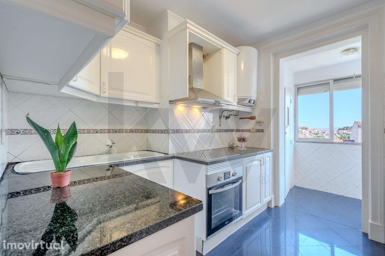 Apartamento T3 com Vista desafogada na zona dos Santos Mártires da Pát - Grande imagem: 4/24