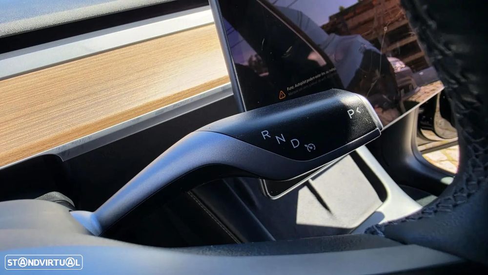 Tesla Model Y Long Range Tração Traseira Premium - 23