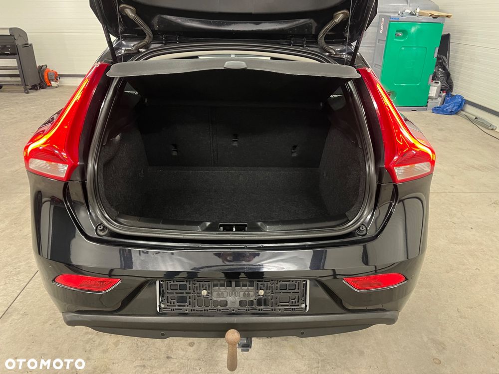 Volvo V40 D2 - 17