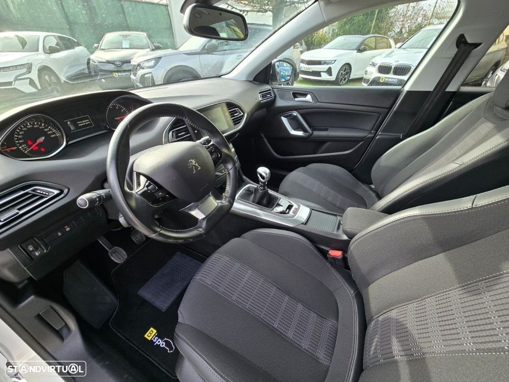 Peugeot 308 1.2 PureTech Style - 10