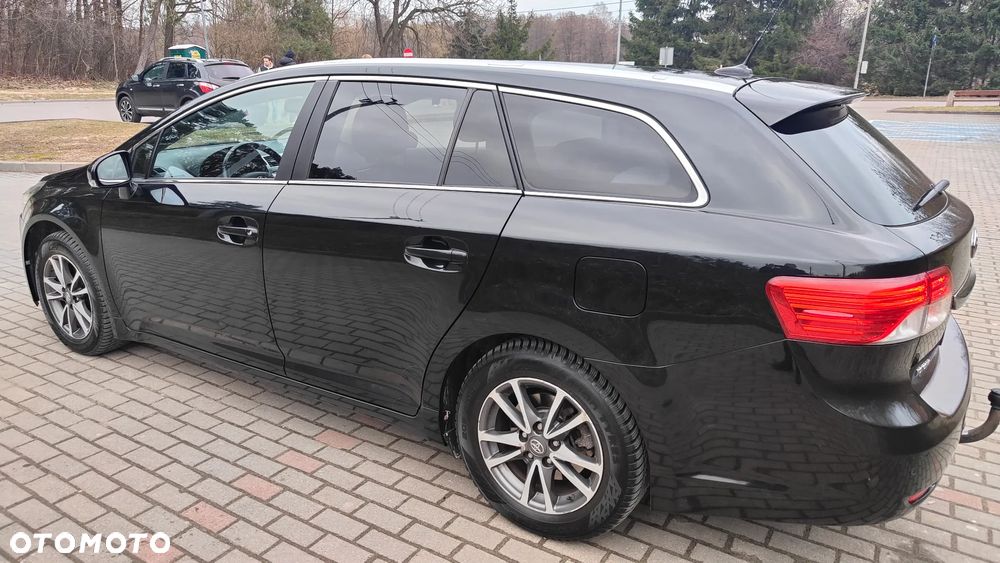 Toyota Avensis 2.0 D-4D Premium - 20