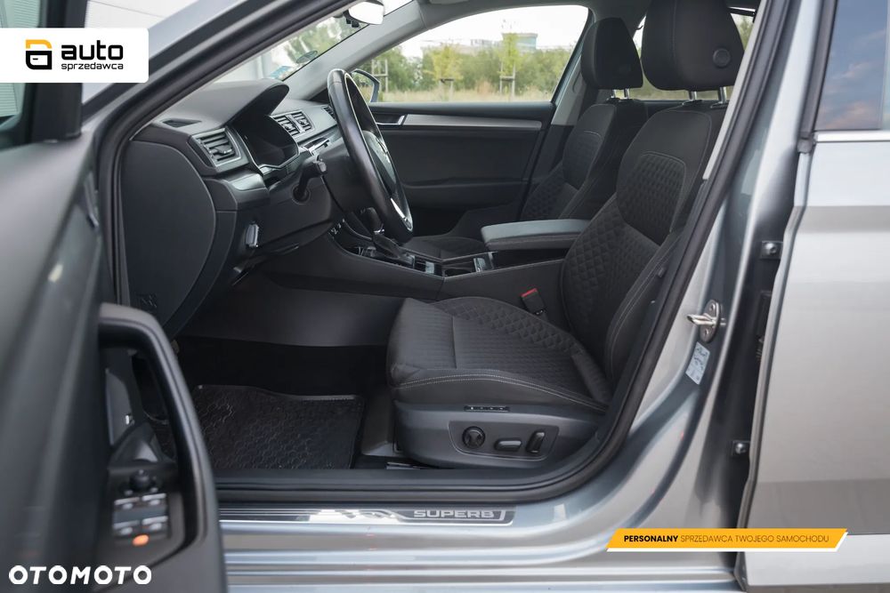 Skoda Superb 2.0 TDI Style DSG - 24
