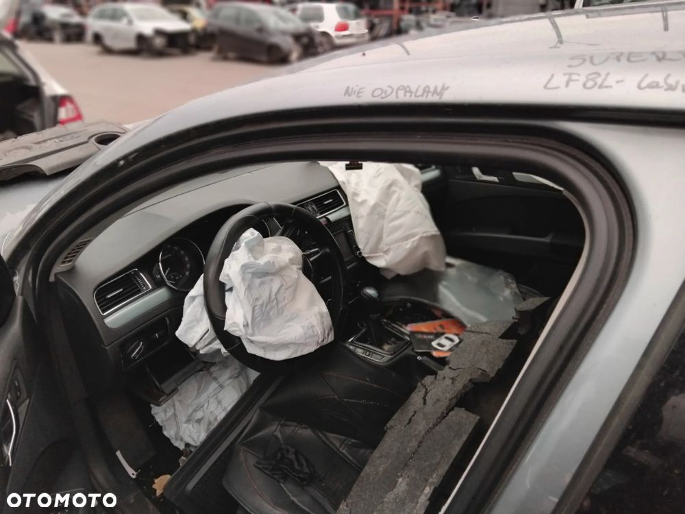 Skoda Superb 2 z silnikiem 2,0 tdi ozn. CBB i skrzynią manualną KNY lakier kod LF8L - 7