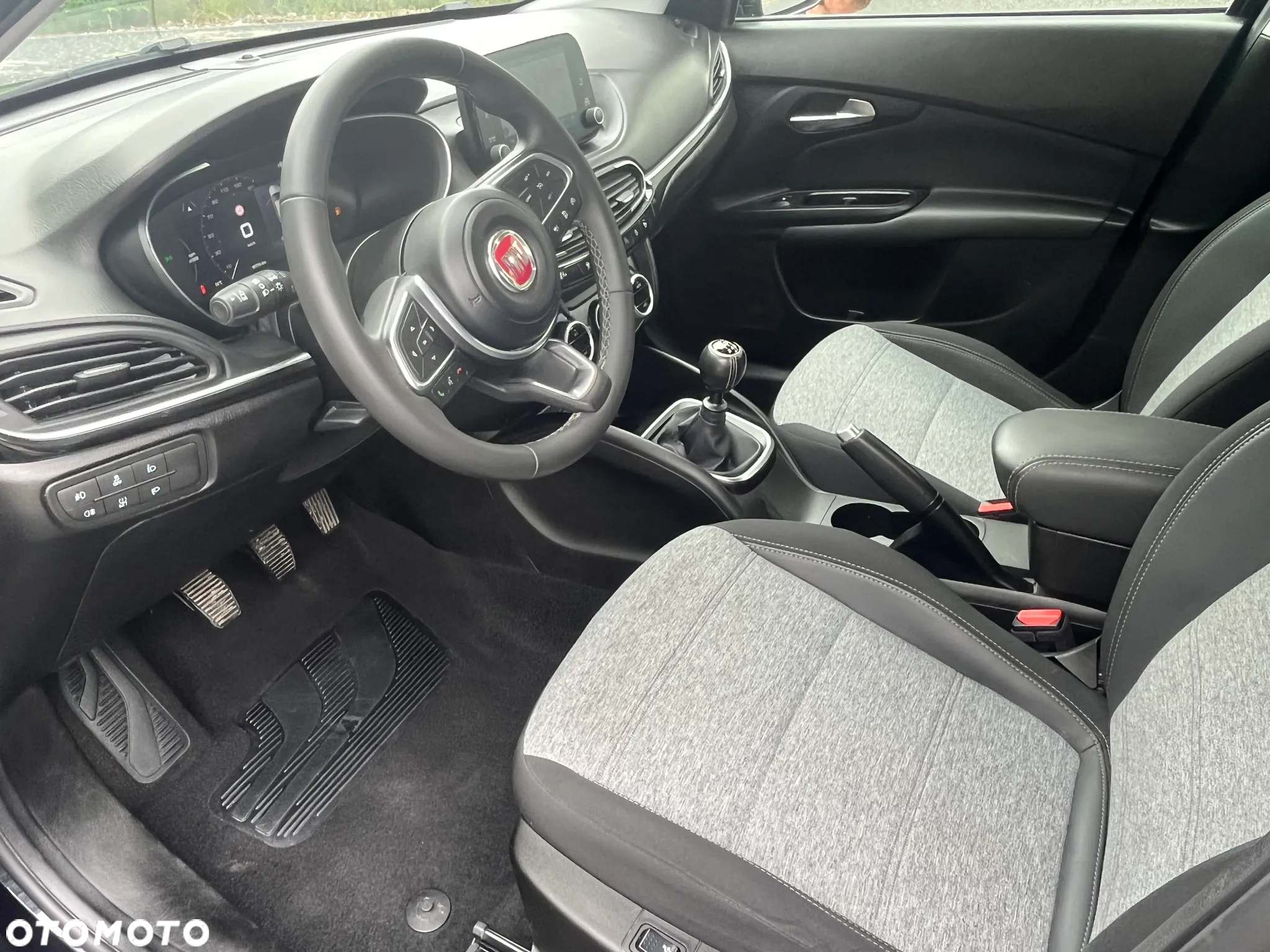 Fiat Tipo 1.6 MultiJet Cross - 15