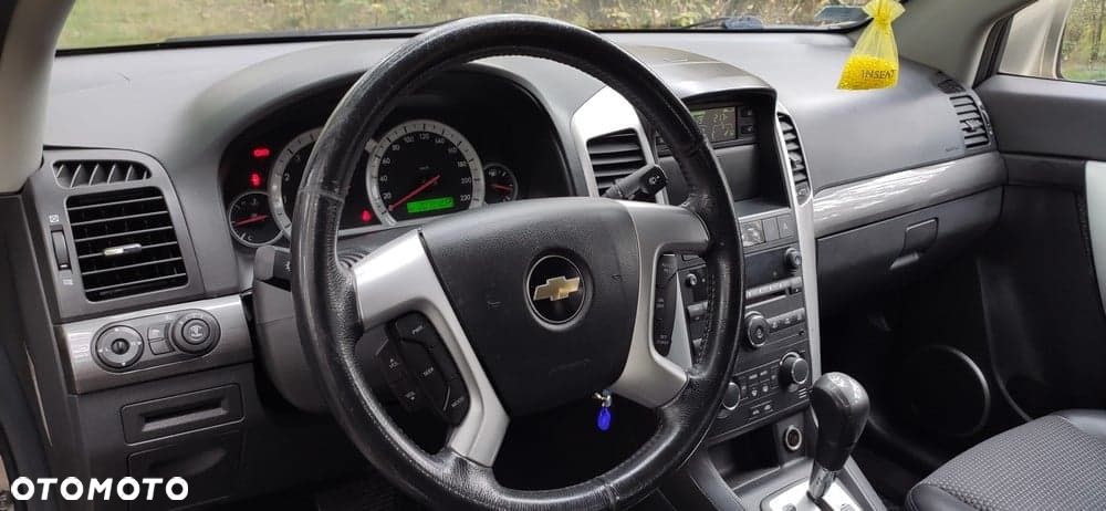 Chevrolet Captiva 2.0 d LT medium - 4