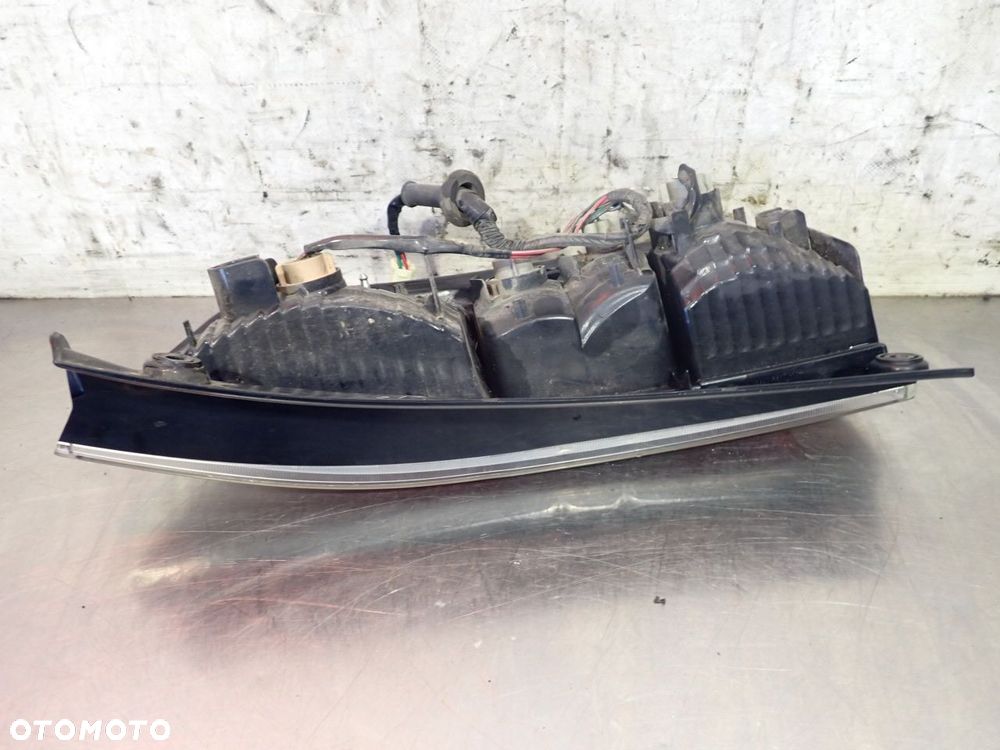 LAMPA LEWA TYLNA DAIHATSU SIRION II - 4