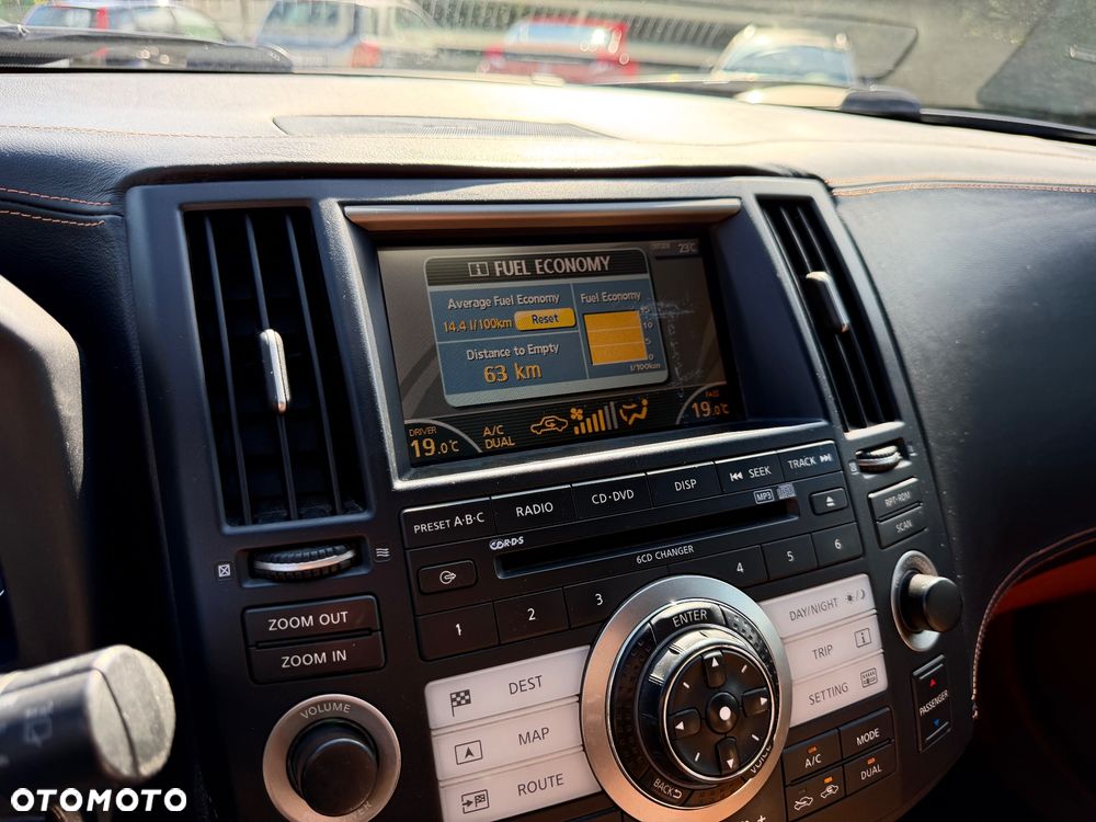 Infiniti FX - 27