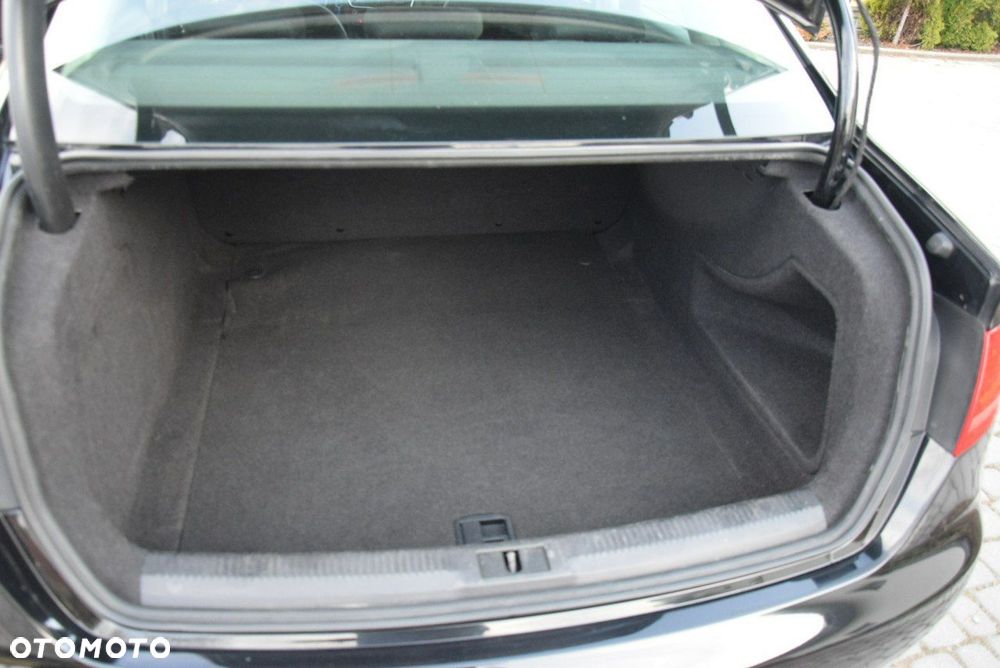 Audi A4 Limousine - 19