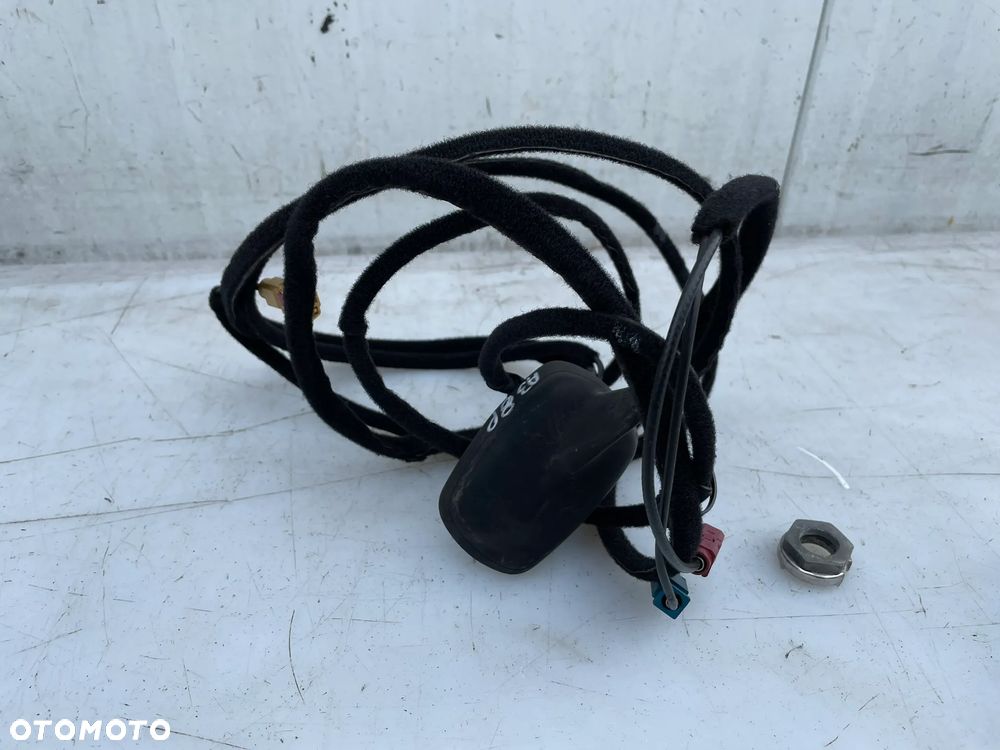 ANTENA DACHOWA AUDI A3 8P 5D 8P4035503E - 1