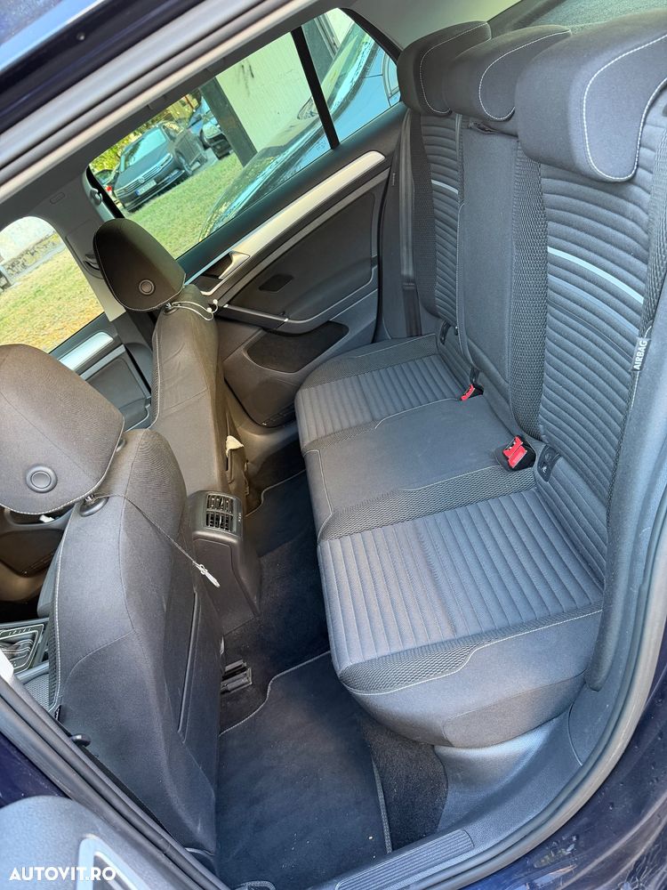 Volkswagen Golf 1.6 TDI DPF DSG BlueMotion Technology Comfortline - 4