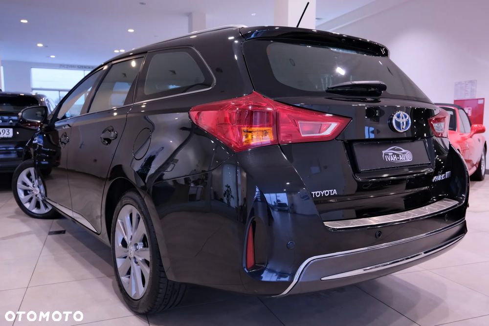 Toyota Auris 1.8 HSD Luna - 11